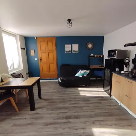 Indépendant Avec Parking Privé